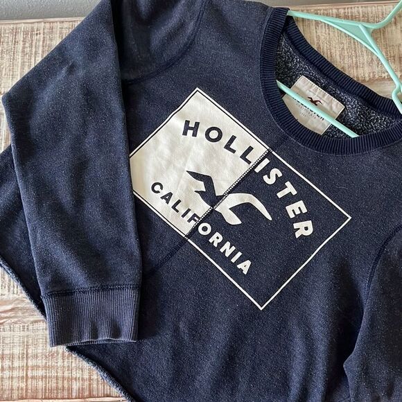 Hollister Women's Crop Crew Sweatshirt - Picture 1 of 9